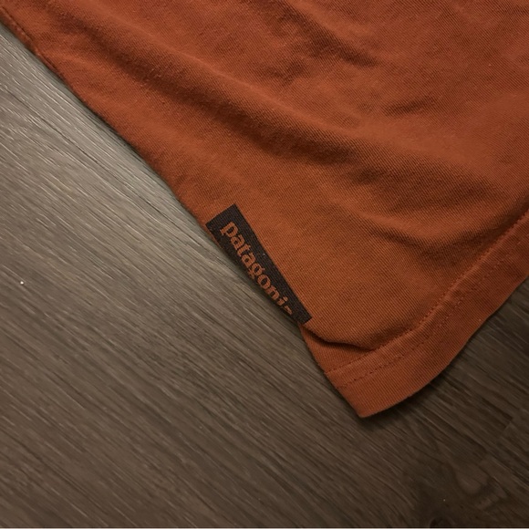 Patagonia Mens XL Tshirt - Picture 5 of 6